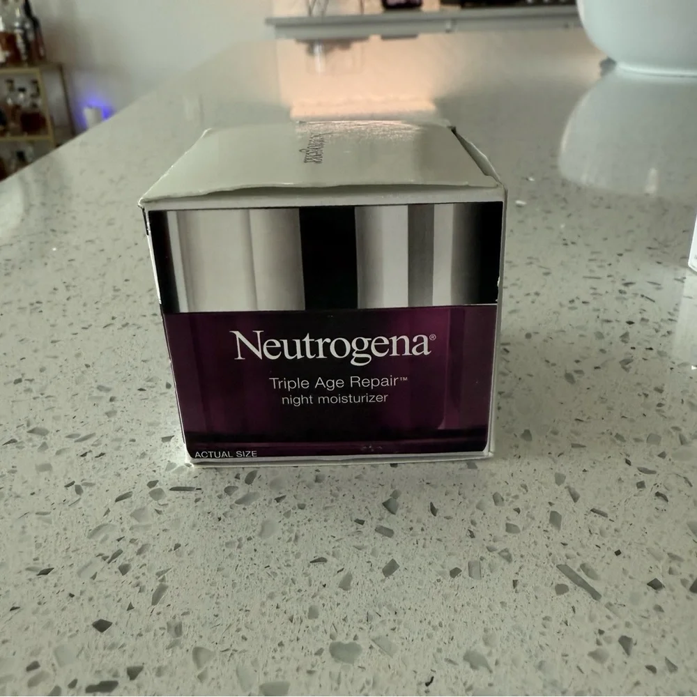 Neutrogena Triple Age Repair Night Moisturizer - Cream Box